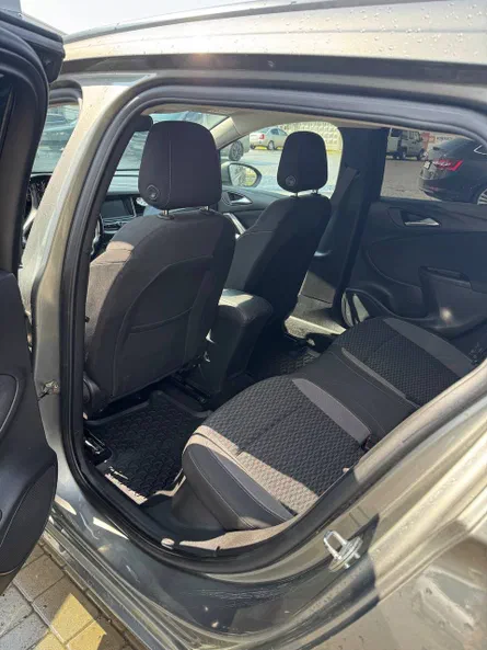 Opel Astra 2019 - 9
