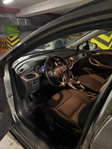 Opel Astra 2019 - 10