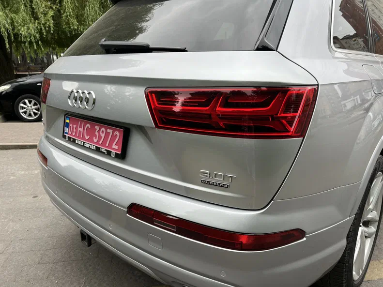Audi Q7 2018 - 11