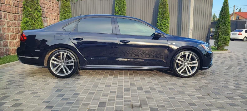 Volkswagen Passat 2018 - 14