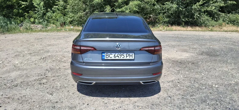 Volkswagen Jetta 2018 - 9