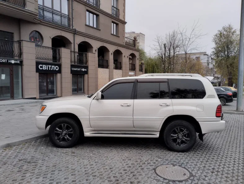 Lexus LX 2001 - 5