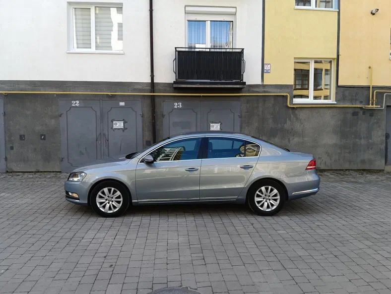 Volkswagen Passat 2011 - 7