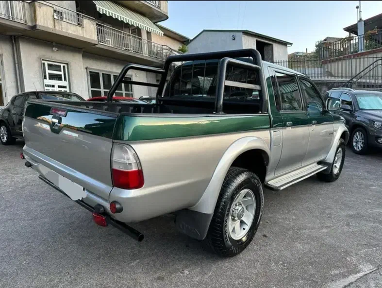 Mitsubishi L200 2006