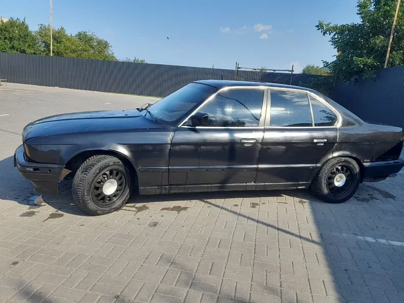 BMW 5 серія 1991 - 12
