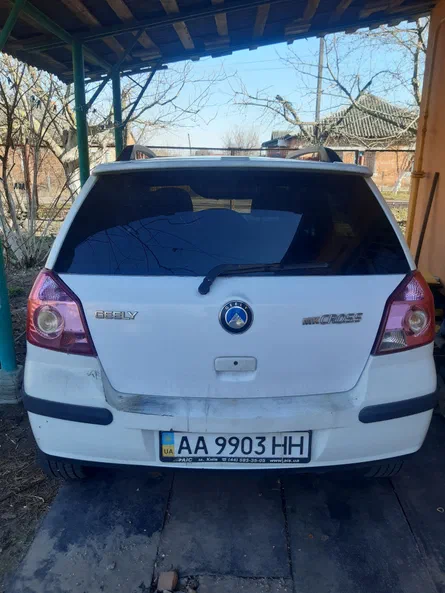 Geely MK Cross 2012