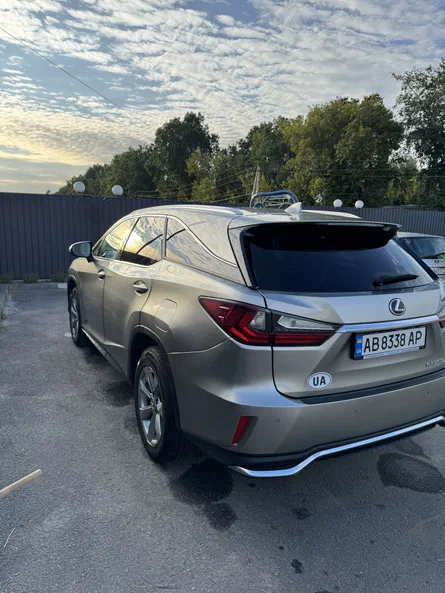 Lexus RX 2018 - 9