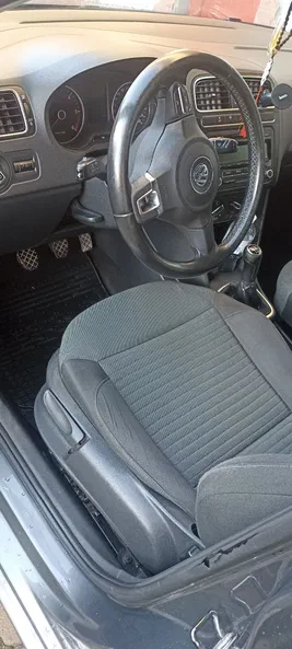 Volkswagen Polo 2010 - 9