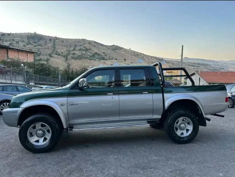 Mitsubishi L200 2006