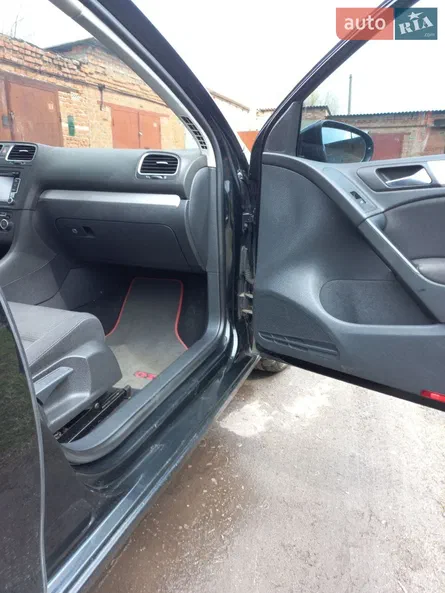 Volkswagen Golf 2011 - 5