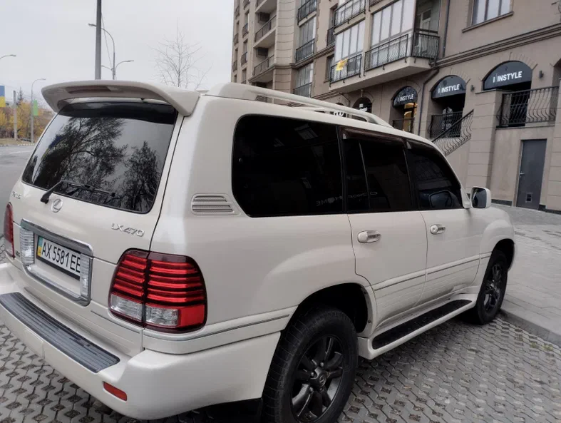 Lexus LX 2001