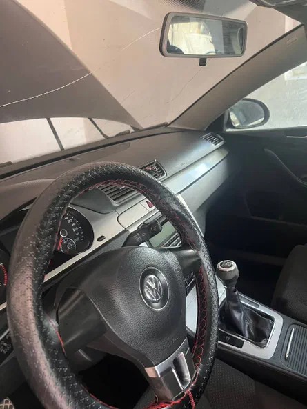 Volkswagen Passat 2010 - 8