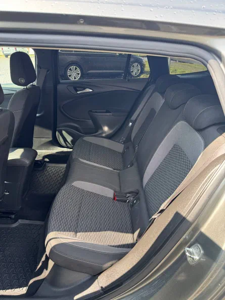 Opel Astra 2019 - 18
