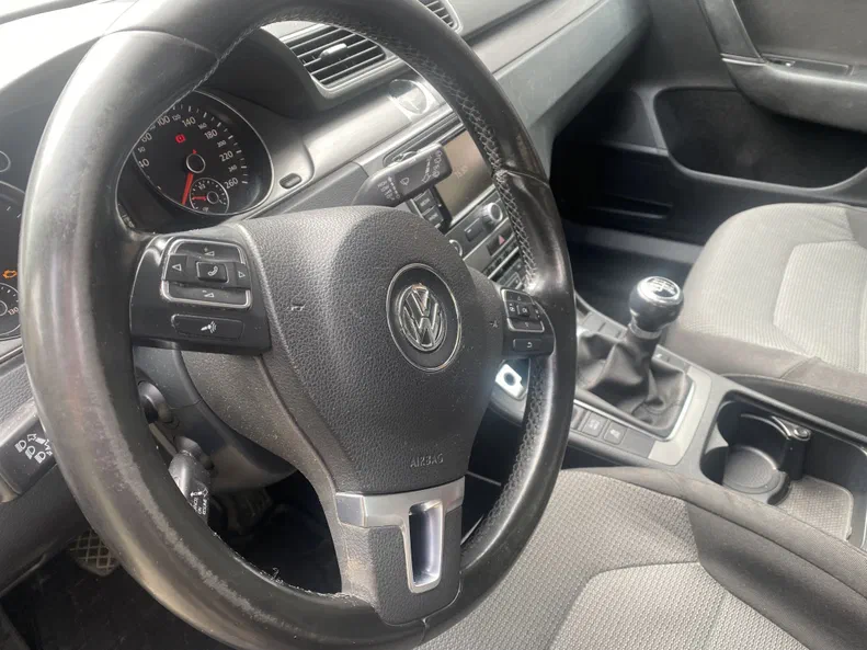 Volkswagen Passat 2011