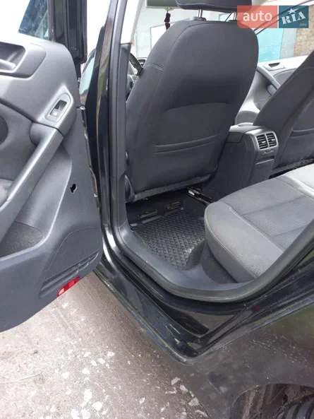 Volkswagen Golf 2011 - 7