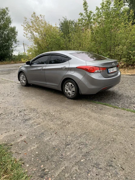 Hyundai Elantra 2012 - 10