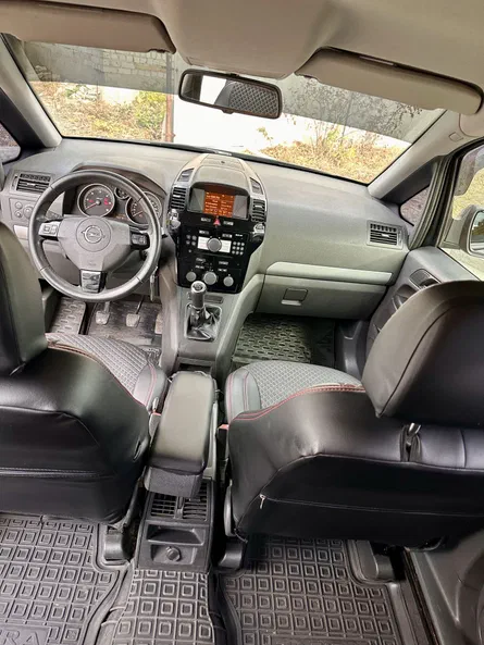 Opel Zafira 2013 - 19