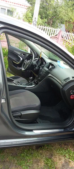 Opel Insignia 2011 - 12