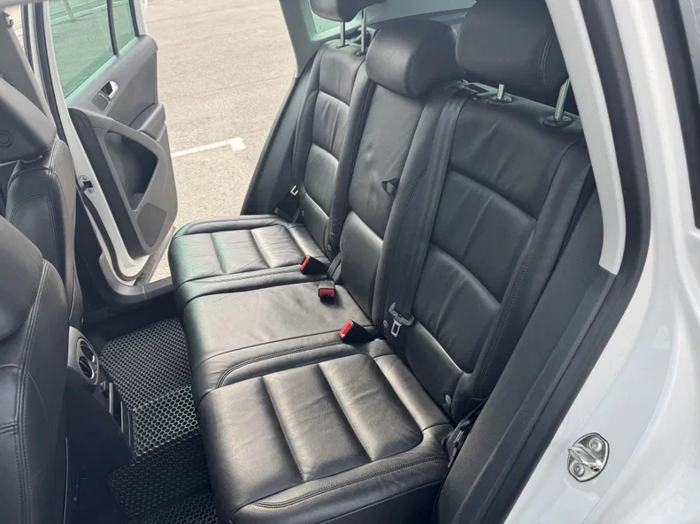 Volkswagen Tiguan 2011 - 14