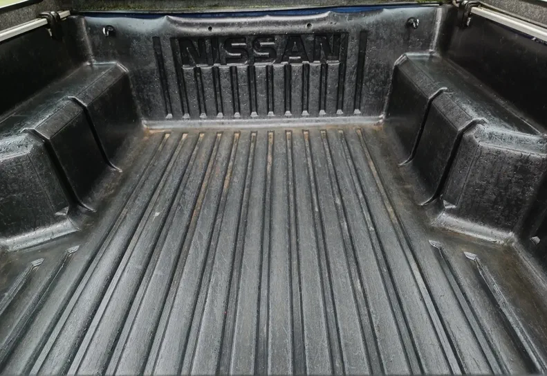 Nissan Navara (Frontier) 2005 - 7