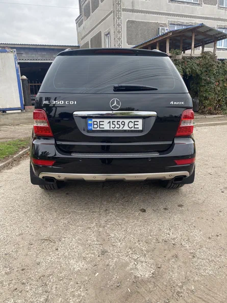 Mercedes-Benz M-Класс 2011