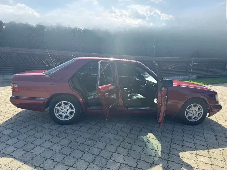 Mercedes-Benz E-Класс 1994
