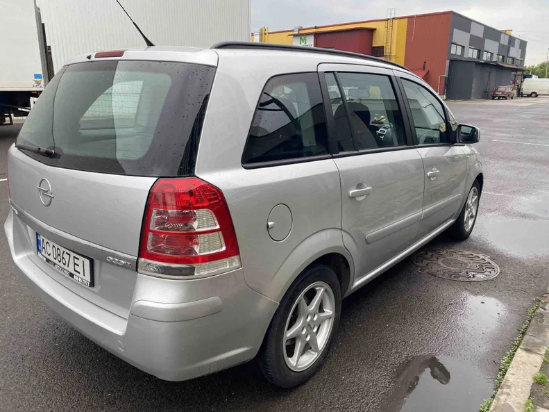 Opel Zafira 2011 - 8