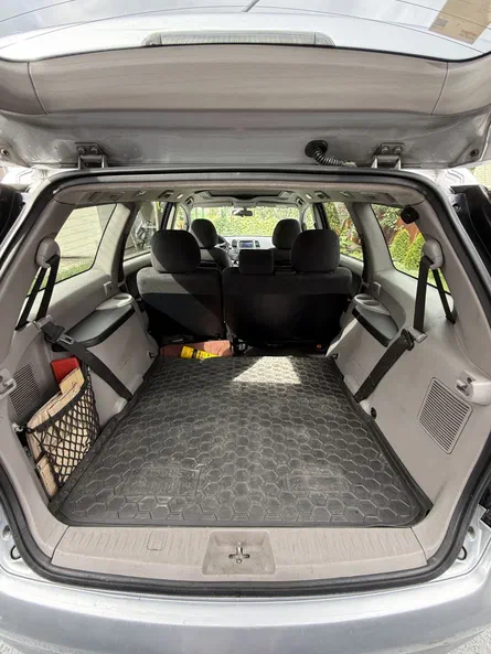 Mitsubishi Grandis 2005