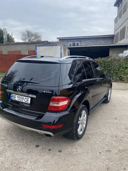 Mercedes-Benz M-Класс 2011