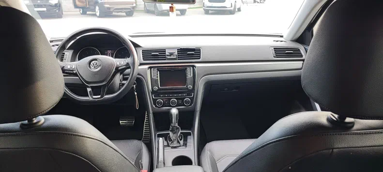 Volkswagen Passat 2018 - 10