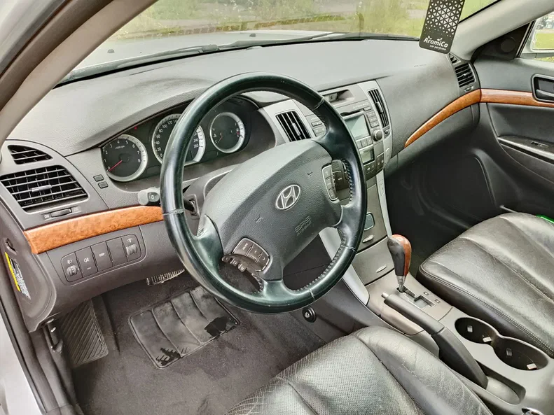 Hyundai Sonata 2009