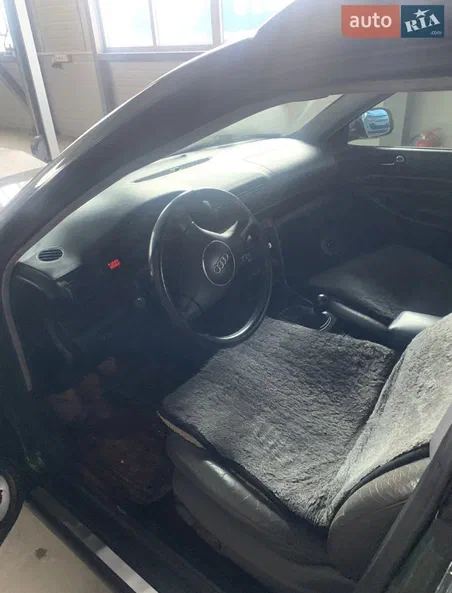 Audi A4 2000 - 6