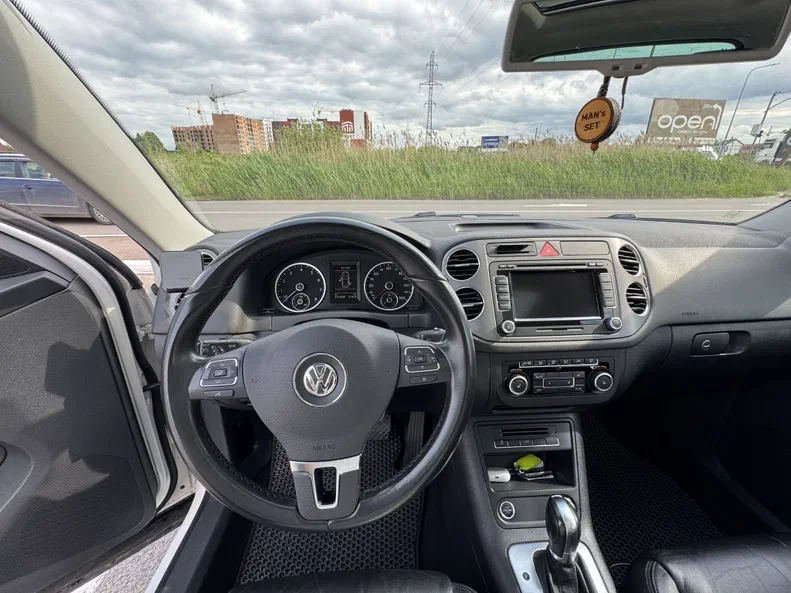 Volkswagen Tiguan 2011 - 15