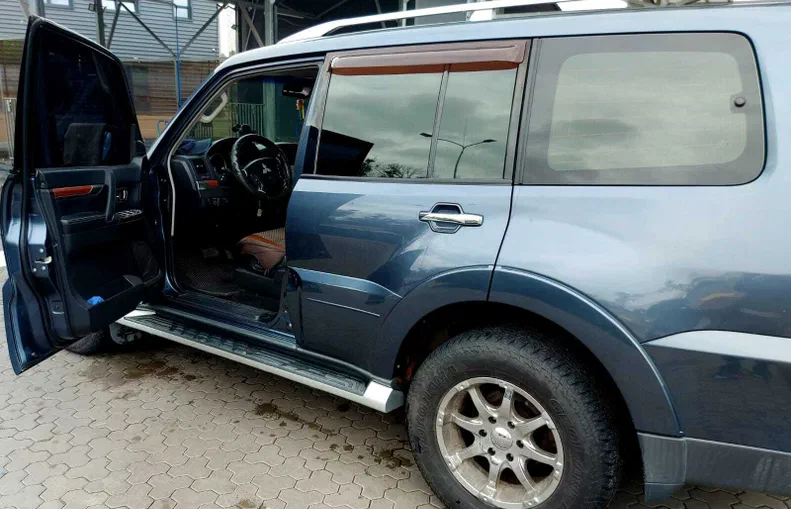 Mitsubishi Pajero 2008 - 6