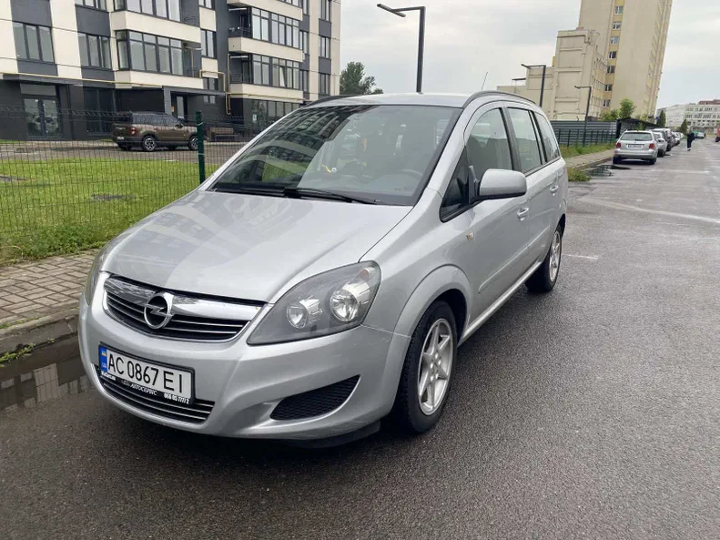 Opel Zafira 2011 - 9