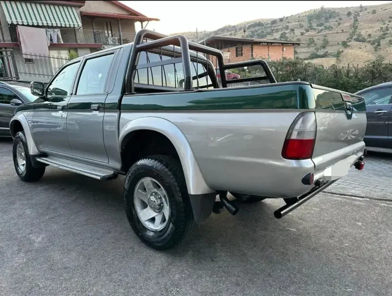 Mitsubishi L200 2006