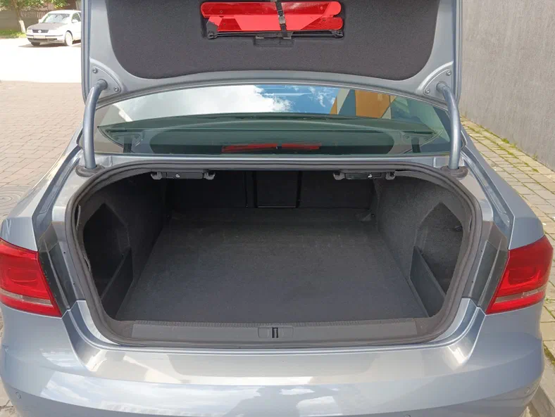 Volkswagen Passat 2011 - 11