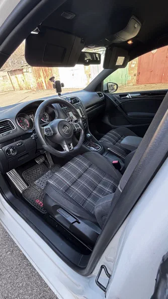 Volkswagen Golf 2011 - 8