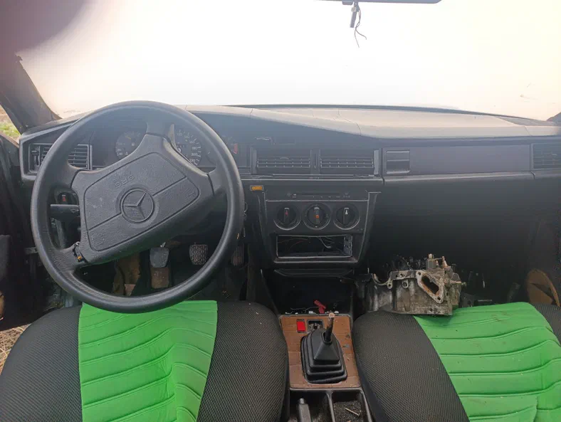 Mercedes-Benz 190 (W201) 1983 - 9