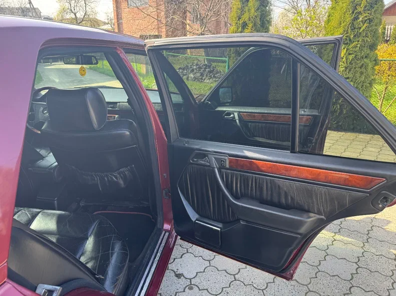 Mercedes-Benz E-Клас 1994 - 8