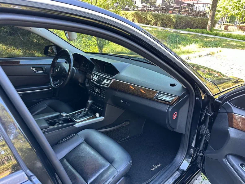 Mercedes-Benz E-Клас 2011 - 6