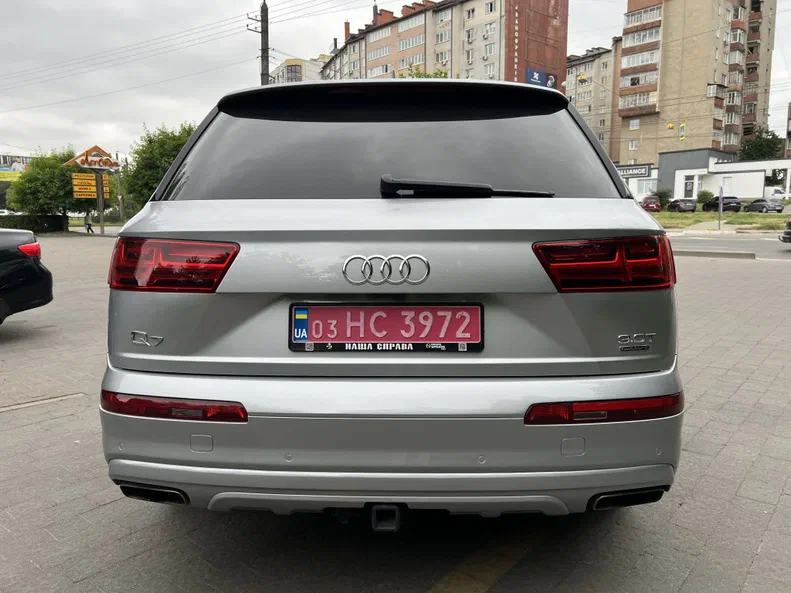 Audi Q7 2018 - 10
