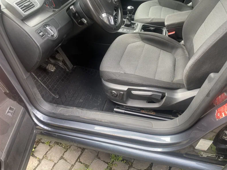 Volkswagen Passat 2011 - 8