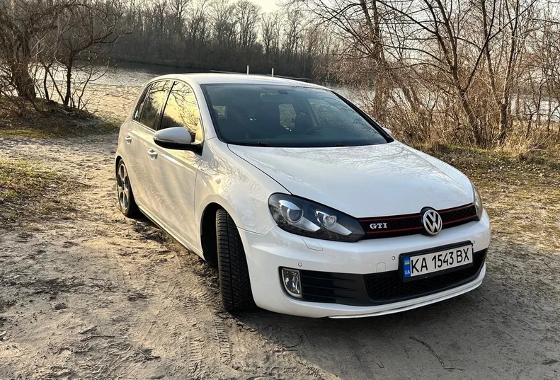 Volkswagen Golf 2011 - 5