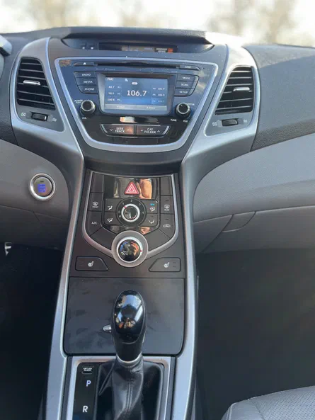 Hyundai Elantra 2014