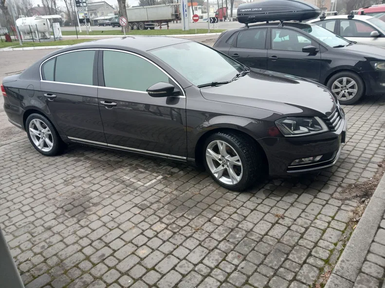 Volkswagen Passat 2011
