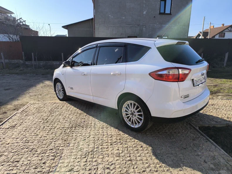 Ford C-MAX 2013 - 19