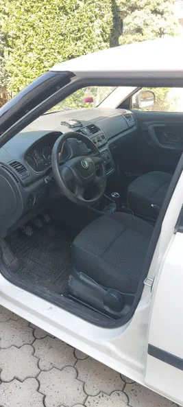 Skoda Fabia 2012 - 6