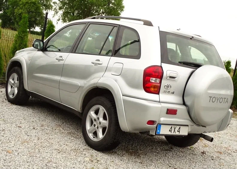 Toyota RAV4 2005 - 6