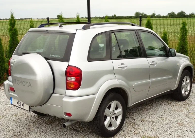 Toyota RAV4 2005 - 7